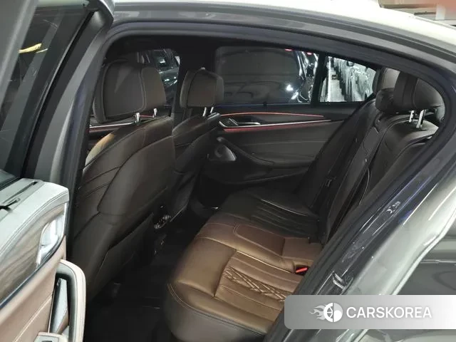 BMW 5 Series (G30) 2020 Серый из Кореи, фото 3