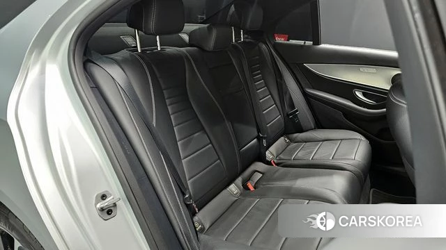 Mercedes-Benz E-Class W213 2020 Серебряный из Кореи, фото 3