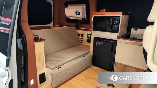 Hyundai Staria 2024 Белый из Кореи, фото 3