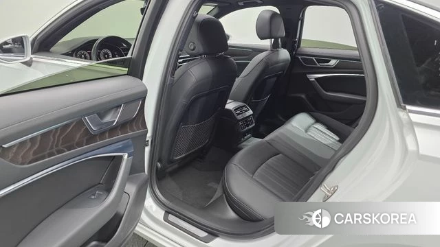 Audi A6 (C8) 2021 Белый из Кореи, фото 3