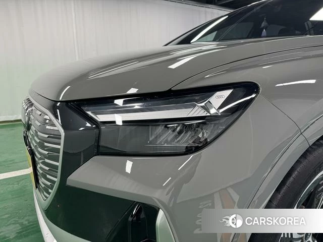 Audi Q4 e-tron 2023 Темно-серый из Китая, фото 3