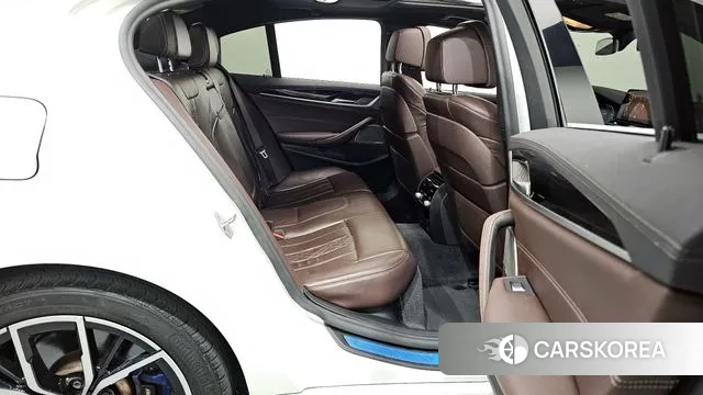 BMW 5 Series (G30) 2021 Белый из Кореи, фото 3