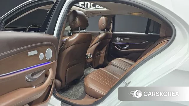 Mercedes-Benz E-Class W213 2020 Белый из Кореи, фото 3