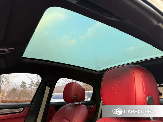 Porsche Cayenne (PO536) 2023 Серебристо-серый из Кореи, фото 3