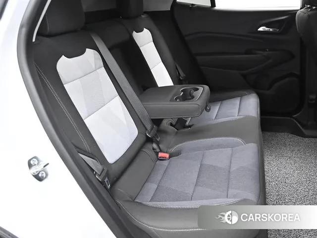 Chevrolet (GM Daewoo) Trax Crossover 2024 Белый из Кореи, фото 3