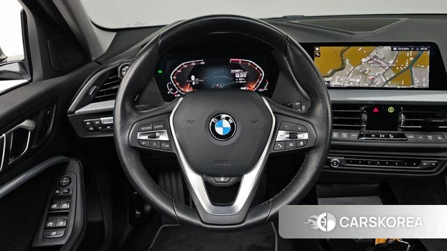 BMW 1 Series (F40) 2021 Серый из Кореи, фото 3