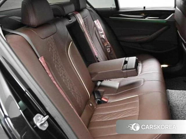 BMW 5 Series (G30) 2023 Черный из Кореи, фото 3