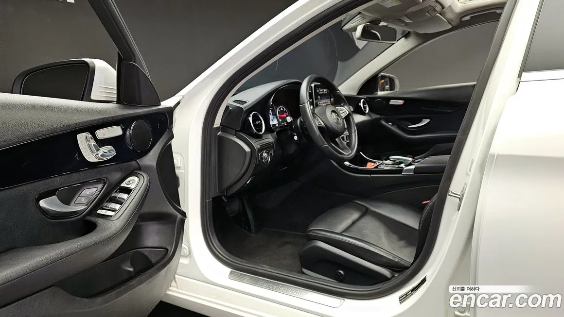 Mercedes-Benz C-Class W205 2018 Белый из Кореи, фото 3