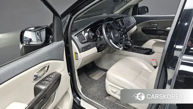 Kia The New Carnival 2018 Черный из Кореи, фото 3