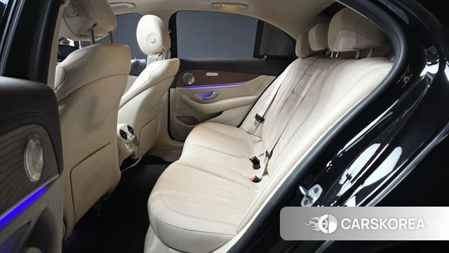 Mercedes-Benz E-Class W213 2019 Черный из Кореи, фото 3