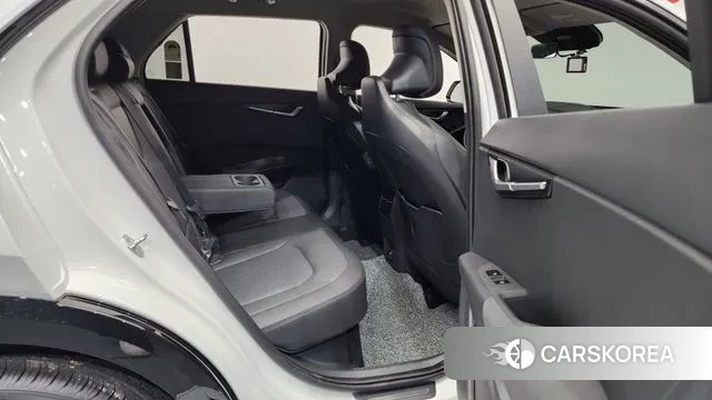 Kia Di Ol Nu Niro 2025 Белый из Кореи, фото 3