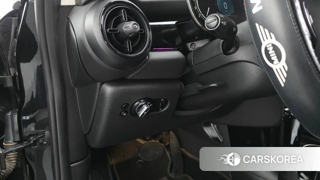 Mini Cooper 2022 Черный из Кореи, фото 3