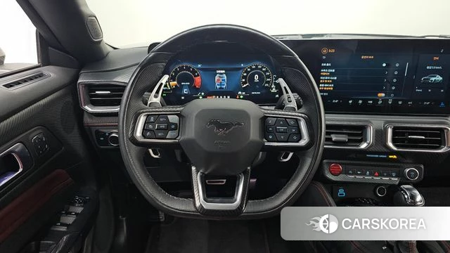 Ford Mustang 7th Generation 2024 Черный из Кореи, фото 3