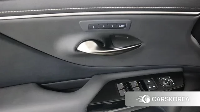 Lexus ES300h 7th generation 2024 Серый из Кореи, фото 3