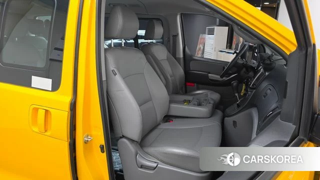 Hyundai The New Grand Starex 2021 Желтый из Кореи, фото 3