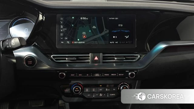 Kia Niro Plus 2022 Серебряный из Кореи, фото 3