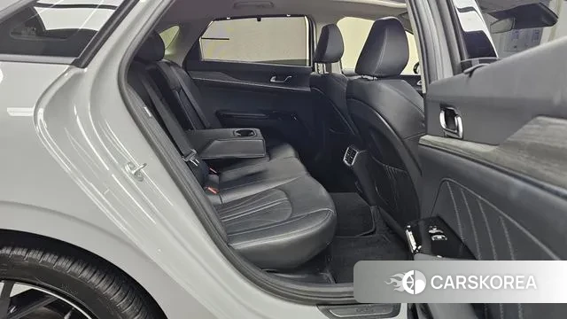 Kia The New K5 Hybrid 3rd generation 2023 Серебристо-серый из Кореи, фото 3