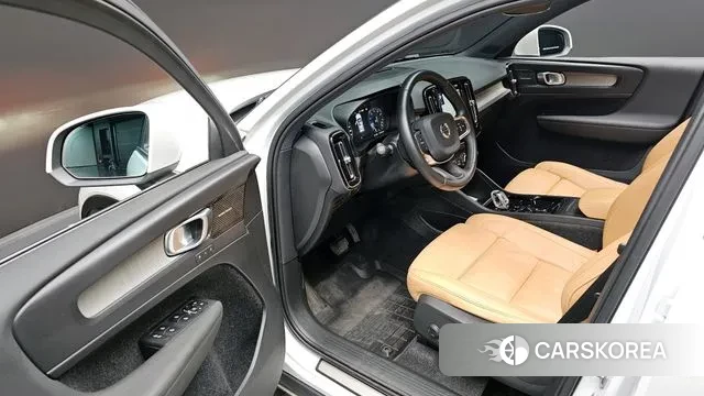 Volvo XC40 2020 Белый из Кореи, фото 3