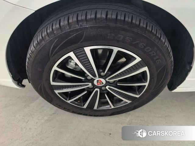 Roewe Ei5 2020 Белый из Китая, фото 3