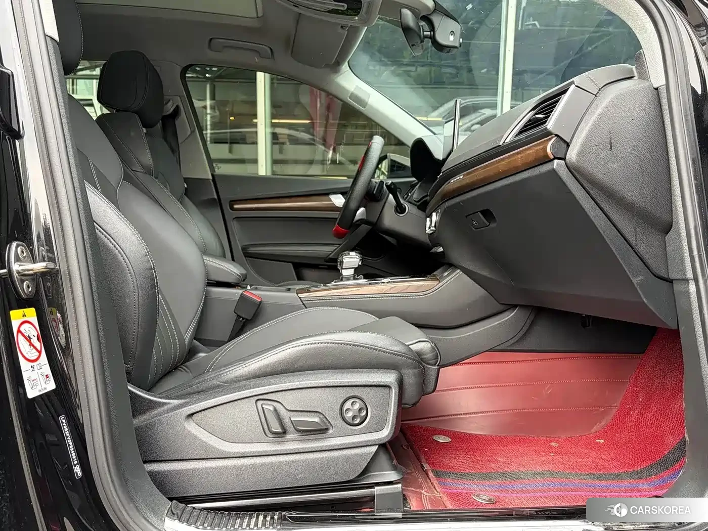 Audi Q5L 2023 Черный из Китая, фото 3