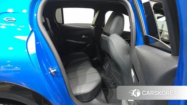 Peugeot e-208 second Generation 2022 Синий из Кореи, фото 3