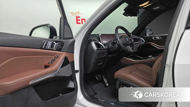 BMW X5 (G05) 2025 Белый из Кореи, фото 3