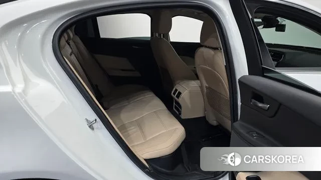 Jaguar XE 2019 Белый из Кореи, фото 3