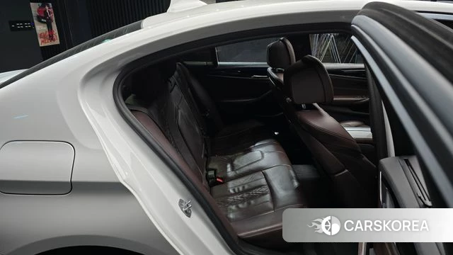 BMW 5 Series (G30) 2018 Белый из Кореи, фото 3