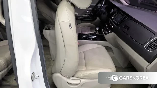 Kia The New Carnival 2018 Белый из Кореи, фото 3