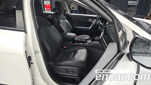 Kia Sportage 5th Generation Hybrid 2023 Белый из Кореи, фото 3