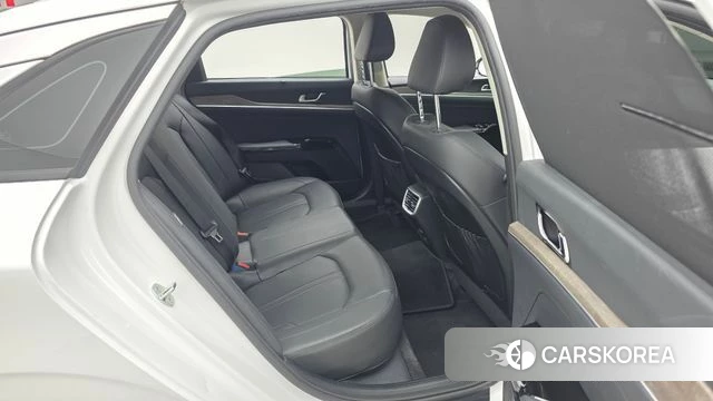 Kia K5 3rd generation 2023 Белый из Кореи, фото 3