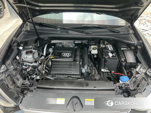 Audi Q3 2023 Темно-серый из Китая, фото 3