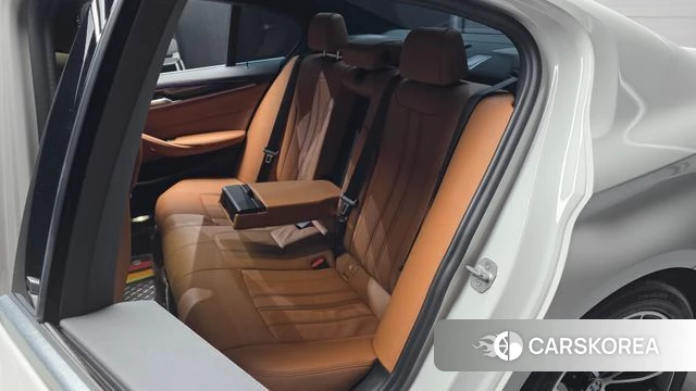 BMW 5 Series (G30) 2021 Белый из Кореи, фото 3