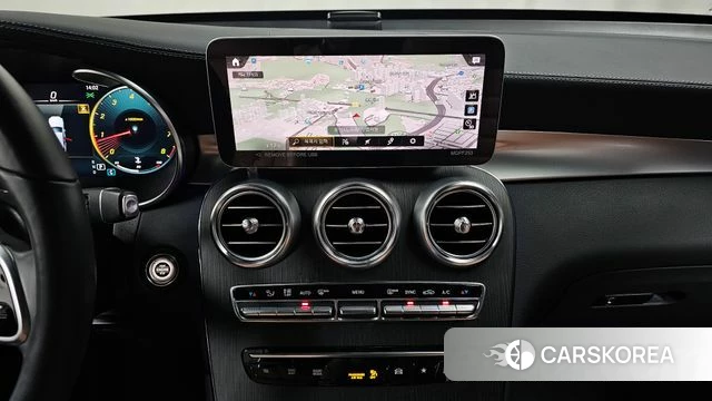 Mercedes-Benz GLC-Class X253 2022 Белый из Кореи, фото 3