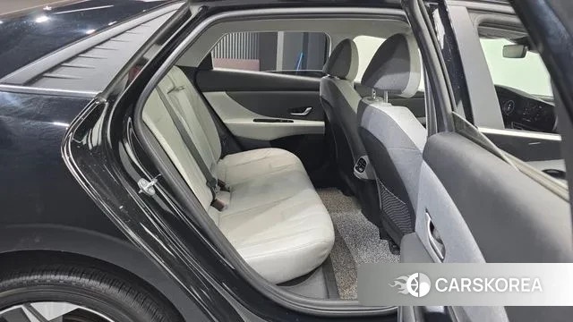 Hyundai Avante (CN7) 2023 Черный из Кореи, фото 3