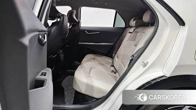 Kia Di Ol Nu Niro 2025 Белый из Кореи, фото 3