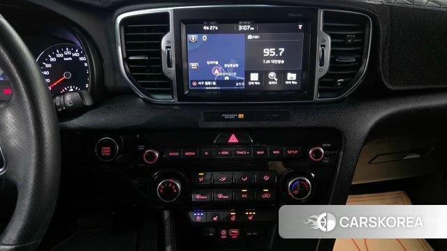Kia Sportage 4th Generation 2018 Белый из Кореи, фото 3