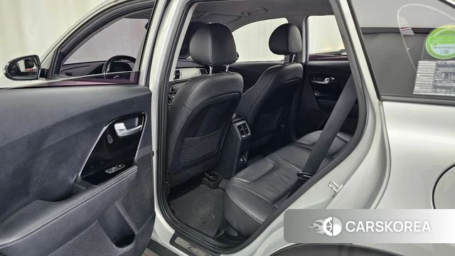 Kia Niro 2018 Серебряный из Кореи, фото 3