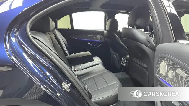 Mercedes-Benz E-Class W213 2022 Синий из Кореи, фото 3