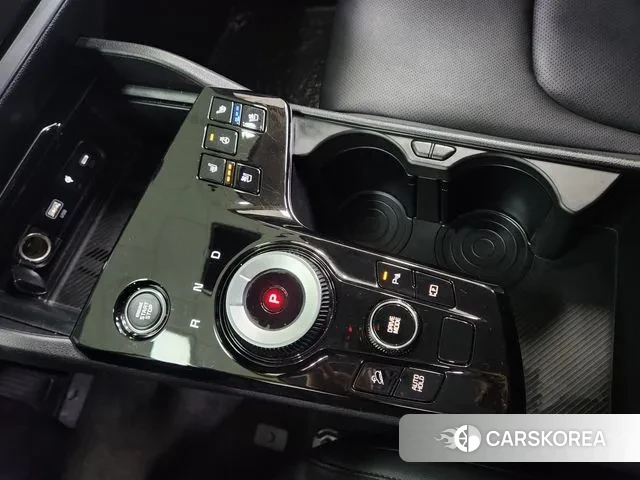 Kia Sportage 5th Generation Hybrid 2023 Белый из Кореи, фото 3