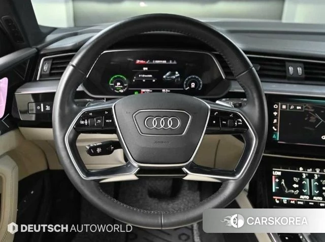 Audi e-Tron 2020 Жемчужный цвет из Кореи, фото 3