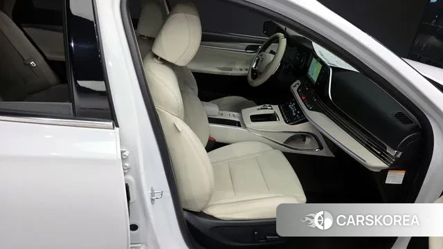Hyundai The New Grandeur IG Hybrid 2022 Белый из Кореи, фото 3