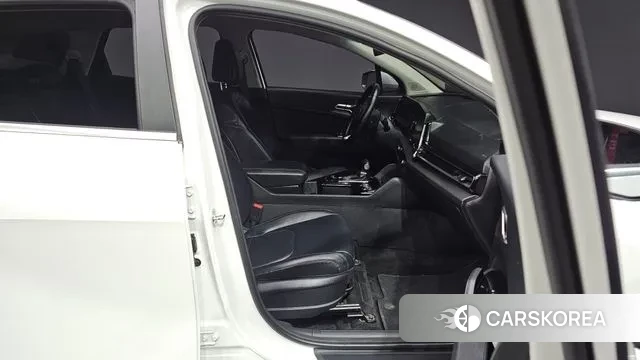 Kia Sportage 5th Generation 2021 Белый из Кореи, фото 3