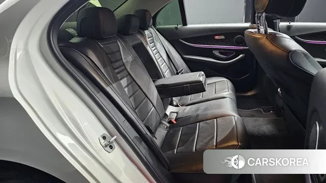 Mercedes-Benz E-Class W213 2020 Белый из Кореи, фото 3