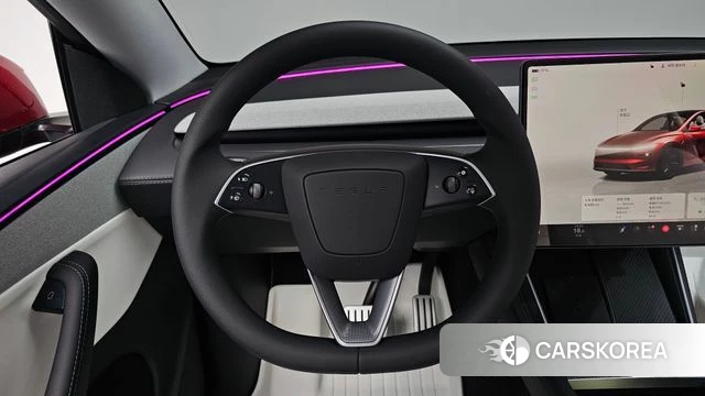Tesla Model Y 2025 Красный из Кореи, фото 3