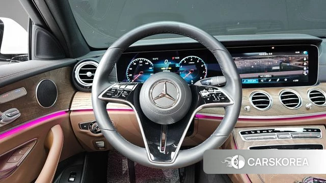 Mercedes-Benz E-Class W213 2023 Белый из Кореи, фото 3