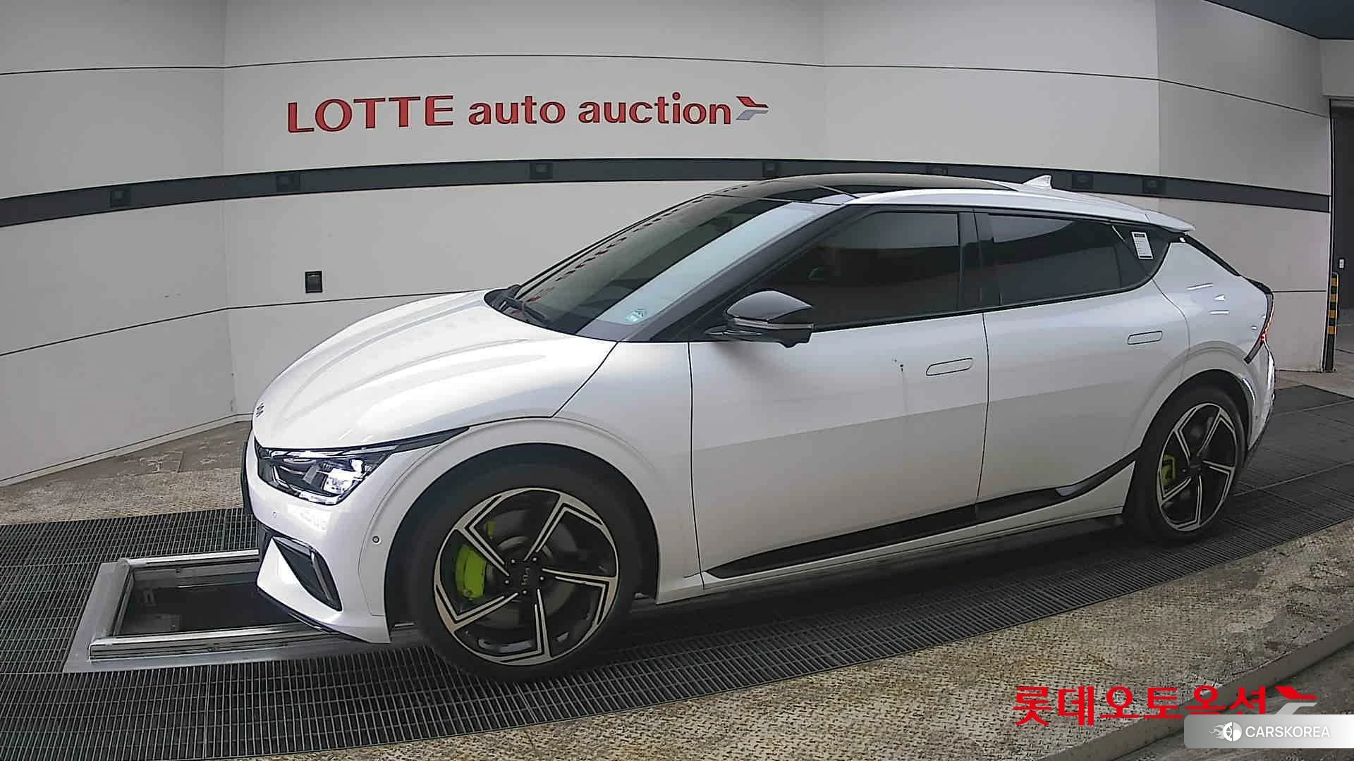 Kia EV6 GT 2023 Белый из Кореи, фото 3