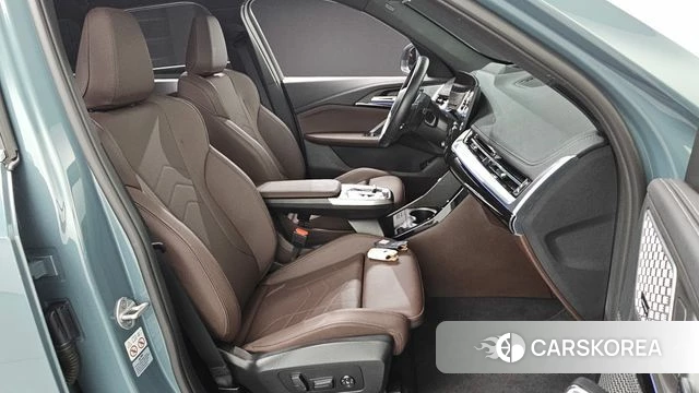 BMW X1 (U11) 2023 Светло-серебряный цвет из Кореи, фото 3