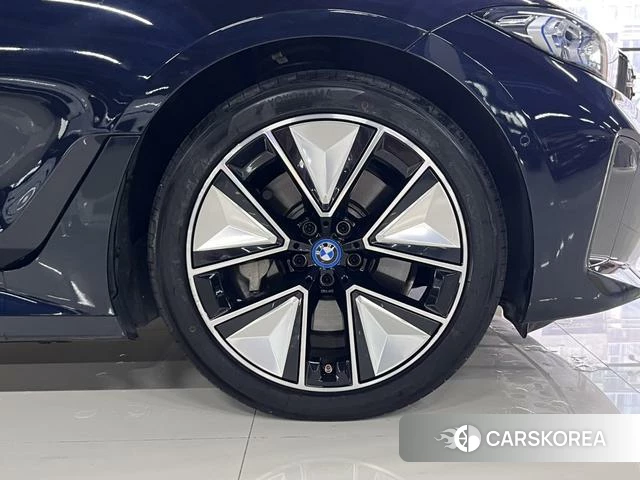 BMW i3 2023 Черный из Китая, фото 3