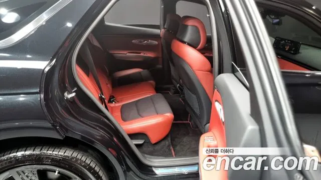 Genesis GV70 2023 Черный из Кореи, фото 3